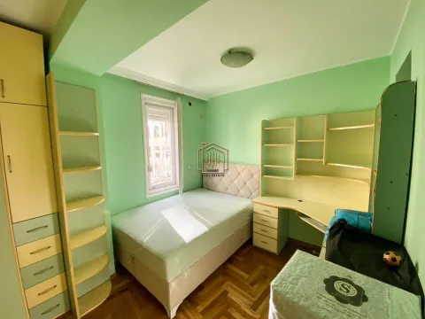 Rent, two bedroom apartment, 95m², Podgorica, Crna Gora - image 11