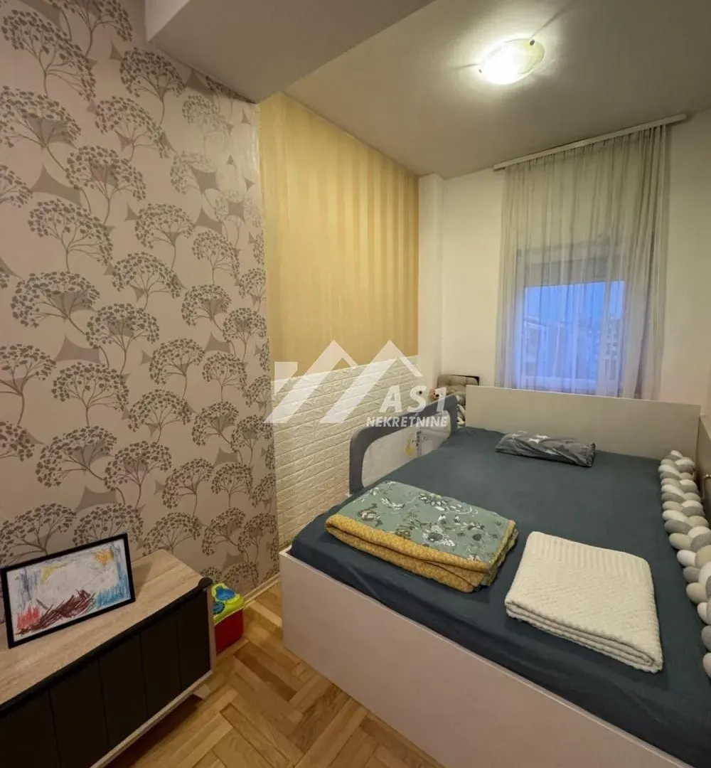 Izdavanje, dvosoban stan, 50m², Salajka, Novi Sad Sve Podlokacije