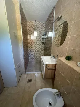 Rent, two bedroom apartment, 74m², Dubovica, Budva - image 8