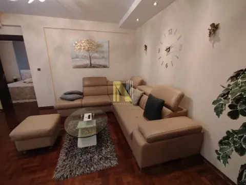 Izdavanje, trosoban stan, 73m², Grbavica, Novi Sad Sve Podlokacije - image 2