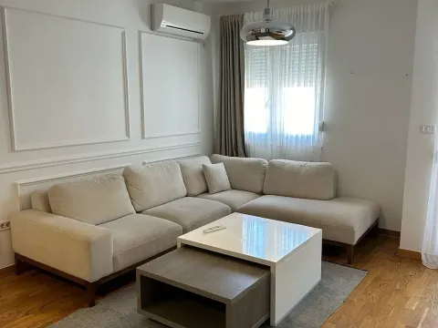 Rent, one bedroom apartment, 45m², City Kvart, Podgorica - image 1