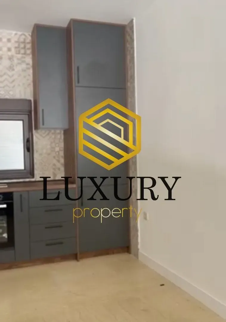 Izdavanje, kuća, 140m², Velje Brdo, Podgorica