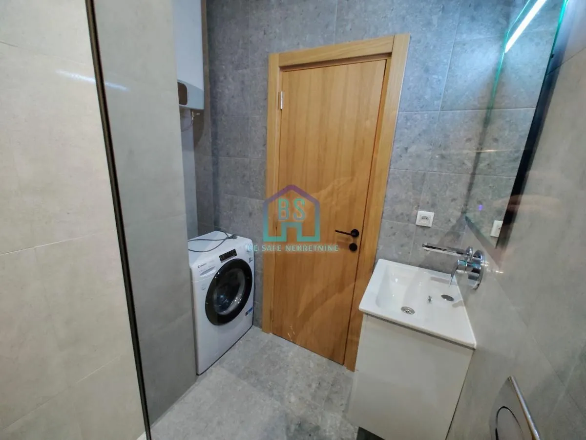 Prodaja, jednosoban stan, 32m², Centar, Novi Sad