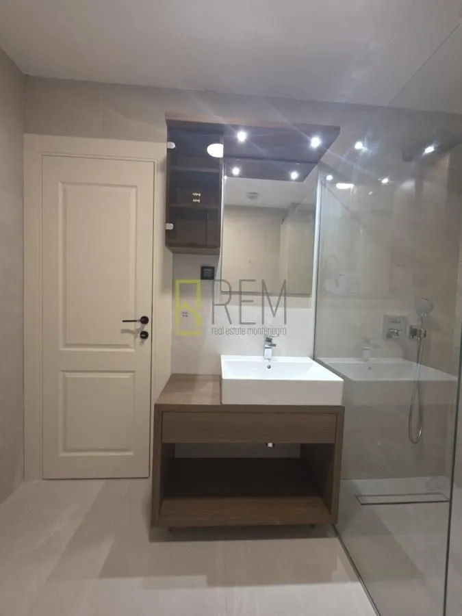 Rent, three bedroom apartment, 163m², Dalmatinska ulica, Podgorica