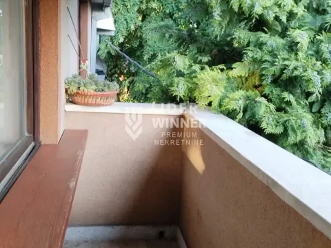 Rent, four bedroom apartment, 100m², Savski Venac, Beograd - image 3