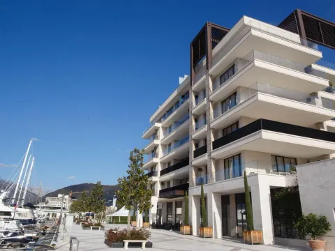 Prodaja, dvosoban stan, 146m², Porto Montenegro, Tivat - image 11