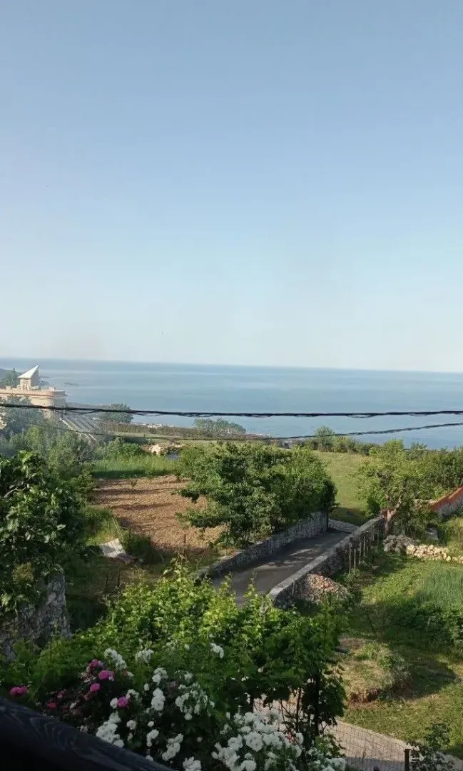 Izdavanje, kuća, 110m², Dobre Vode, Bar