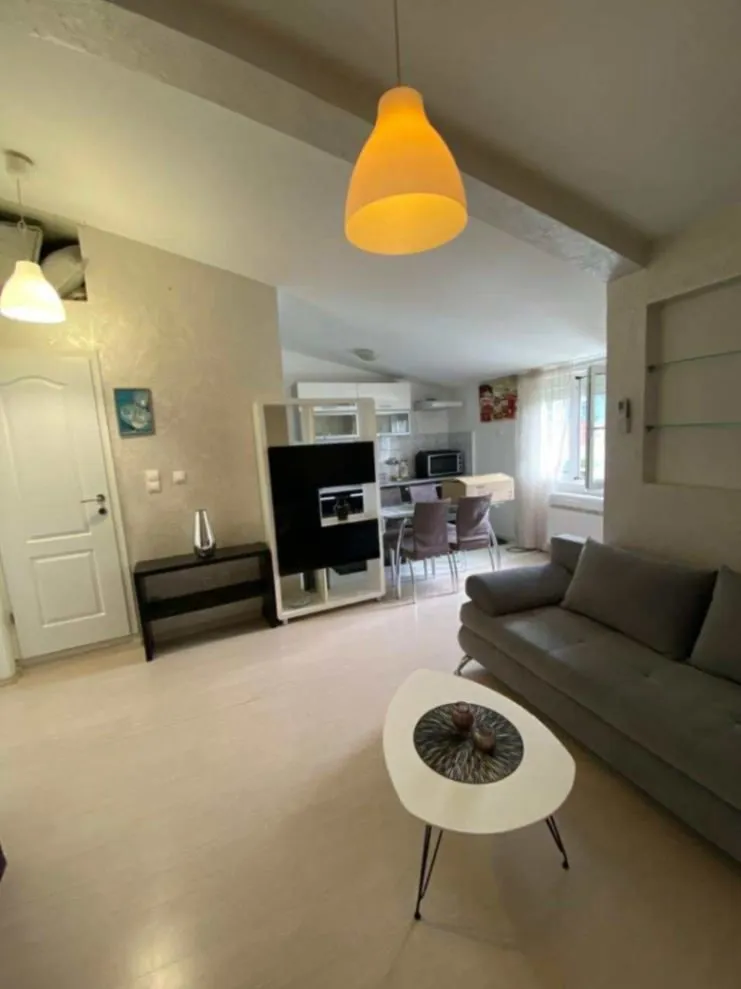 Izdavanje, jednosoban stan, 39m², Bar, Crna Gora