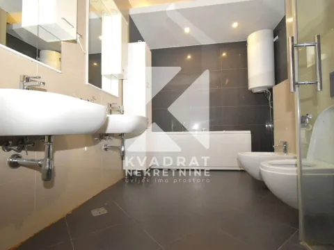 Izdavanje, četvorosoban stan, 230m², Kruševac, Podgorica - image 13