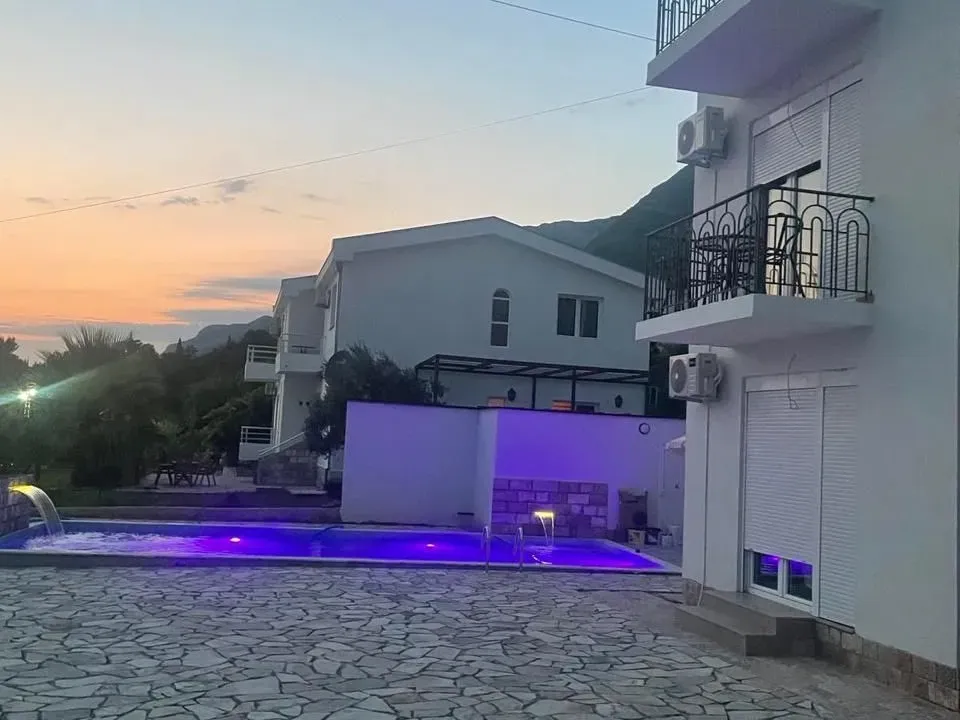 Sale, house, 360m², Sutomore, Bar