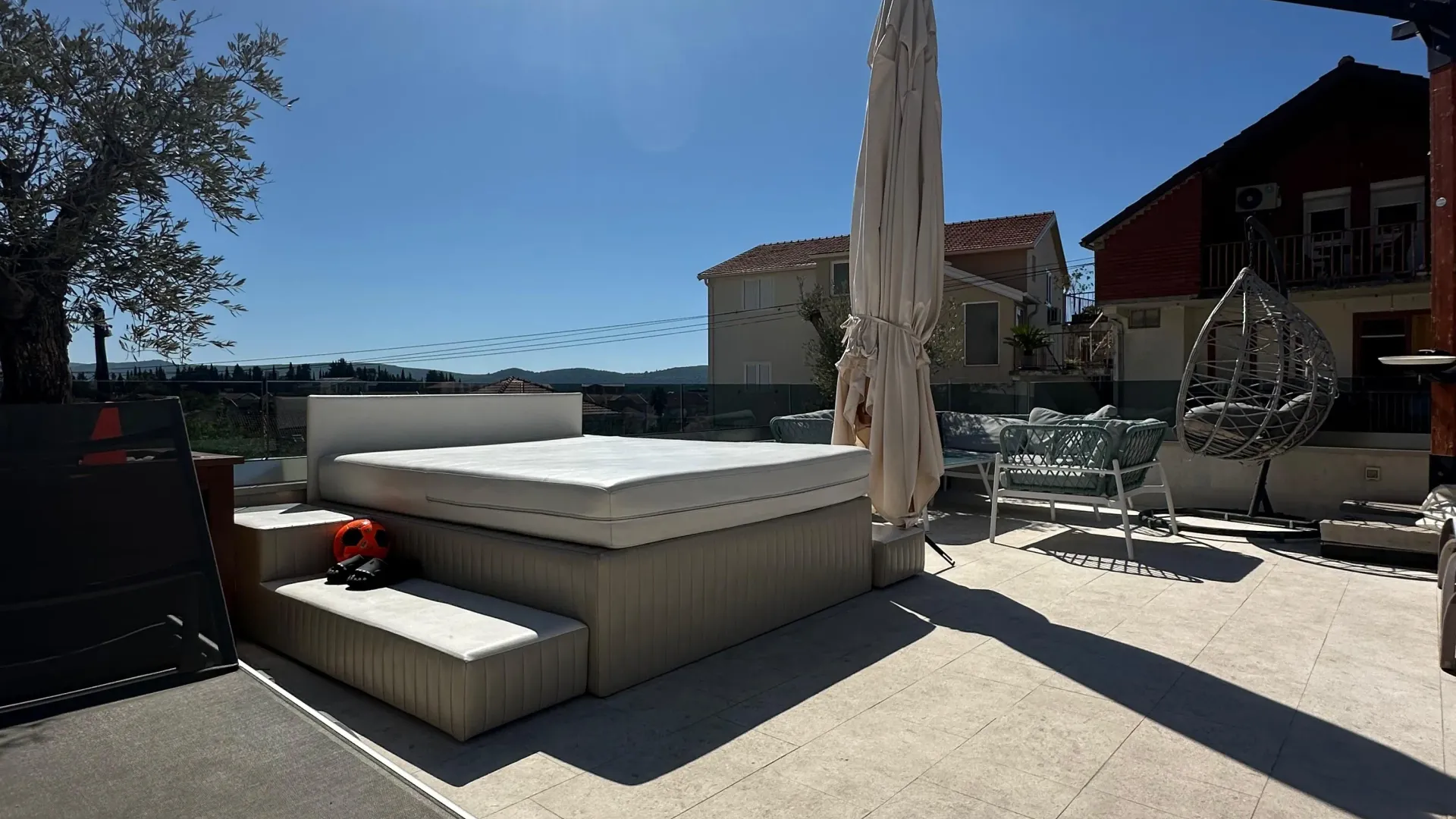 Rent, one bedroom apartment, 63m², Centar, Tivat