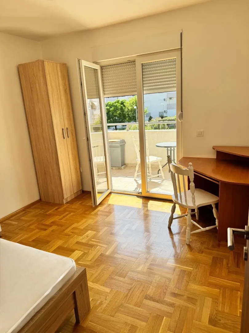 Izdavanje, dvosoban stan, 74m², Donja Gorica, Podgorica