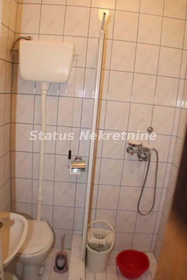 Izdavanje, jednosoban stan, 34m², Centar, Novi Sad