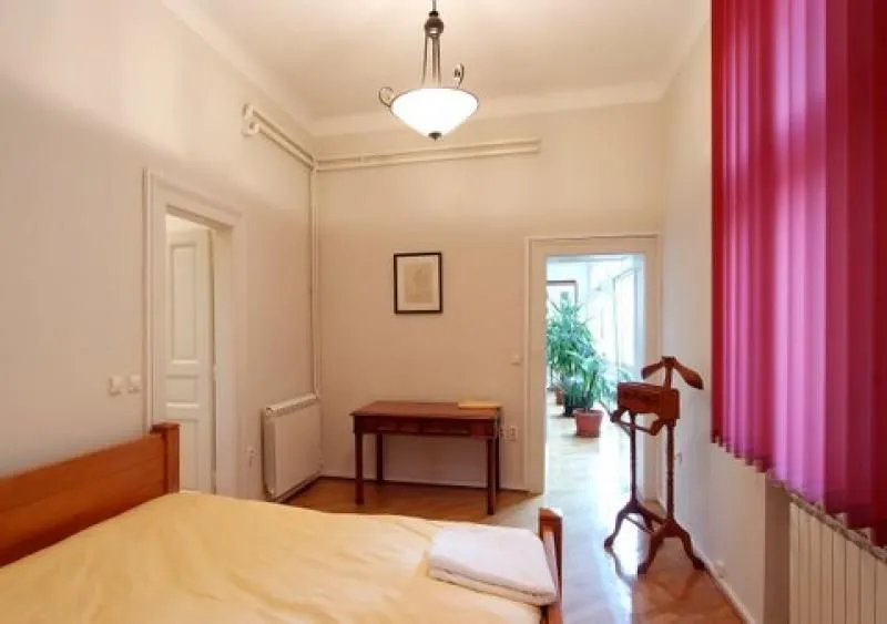 Izdavanje, stan, 160m², Stari Grad, Beograd