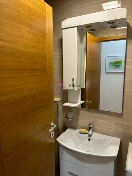 Izdavanje, dvosoban stan, 64m², City Kvart, Podgorica - image 12