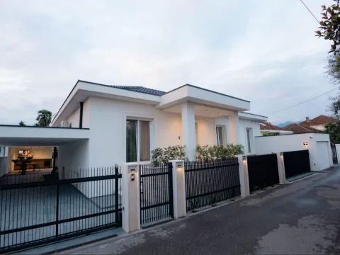 Rent, house, 130m², Ibričevina, Podgorica - image 2