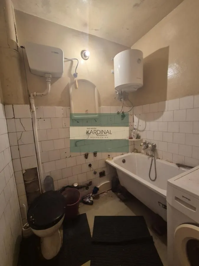 Prodaja, dvosoban stan, 65m², Strelište, Jagodina