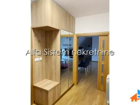 Izdavanje, četvorosoban stan, 110m², Vračar Hram, Vračar Sve Podlokacije - image 20