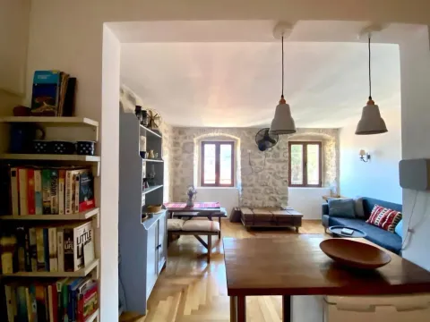 Prodaja, jednosoban stan, 39m², Perast, Kotor - image 11