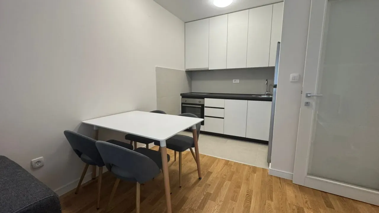 Izdavanje, jednosoban stan, 40m², Zabjelo, Podgorica