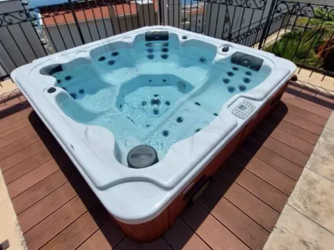 Sale, two bedroom apartment, 225m², Bečići, Budva - image 4