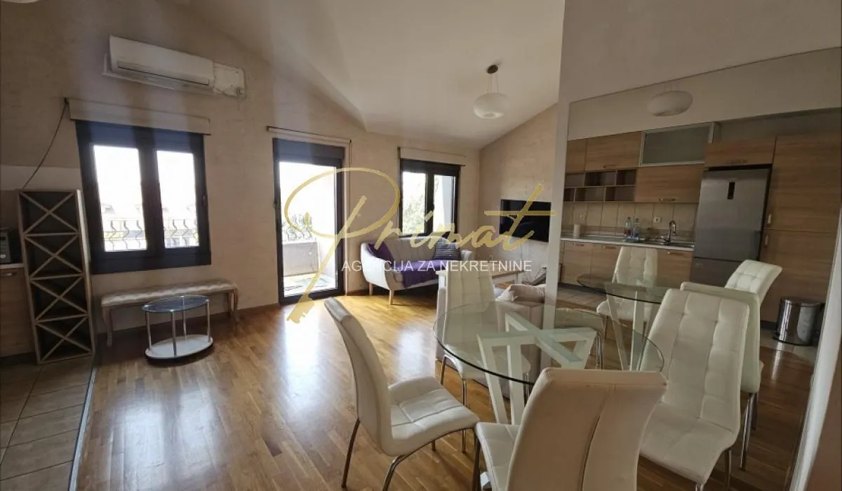 Izdavanje, stan, 59m², Borča 1, Borča Sve Podlokacije