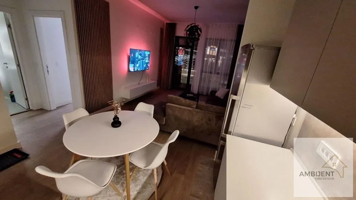 Prodaja, dvosoban stan, 53m², Savski Venac, Beograd