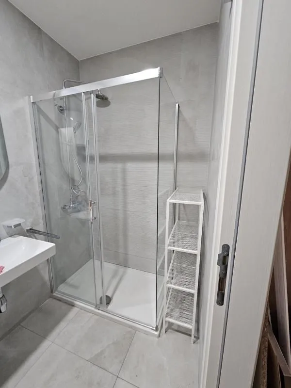Izdavanje, jednosoban stan, 44m², Central Point, Podgorica