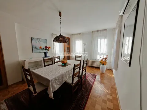 Izdavanje, trosoban stan, 91m², Vračar Sve Podlokacije, Beograd - image 11