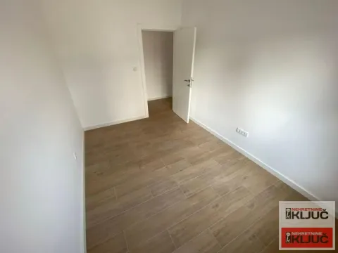 Prodaja, trosoban stan, 55m², Petrovaradin, Novi Sad - image 7