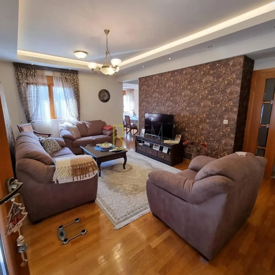 Prodaja, trosoban stan, 108m², Gorica C, Podgorica