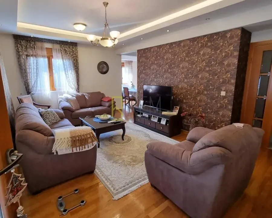 Prodaja, trosoban stan, 108m², Gorica C, Podgorica