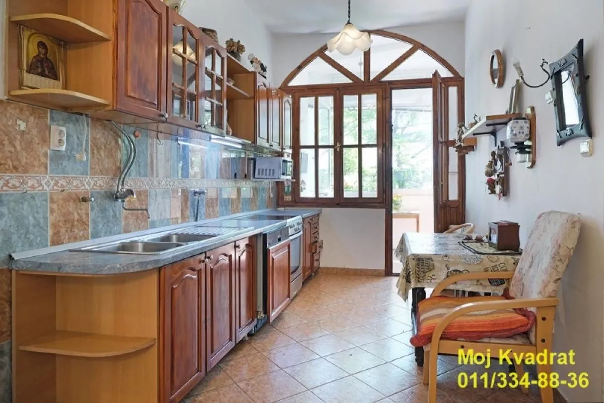 Prodaja, trosoban stan, 105m², Stari Grad, Beograd