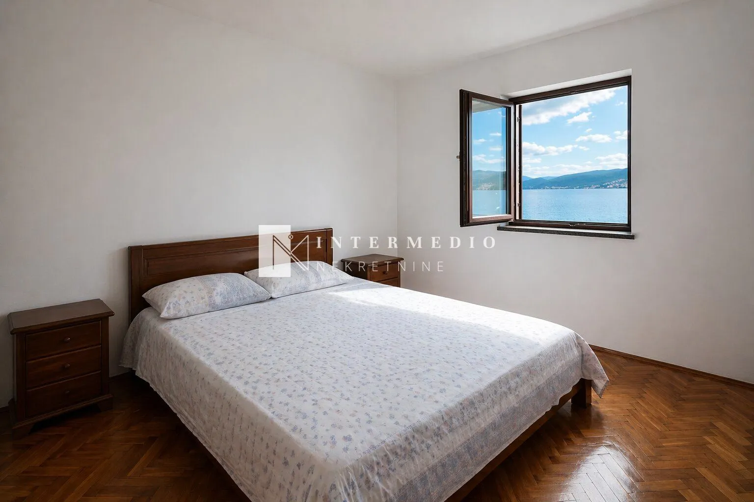 Prodaja, dvosoban stan, 60m², Baošići, Herceg Novi