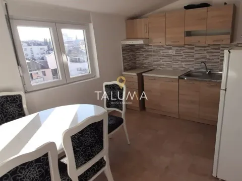 Prodaja, trosoban stan, 75m², Centar, Podgorica - image 4