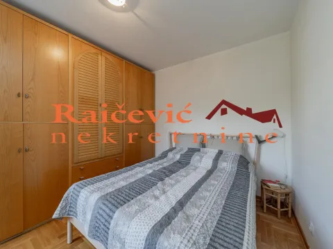 Prodaja, trosoban stan, 82m², Vračar, Šid - image 15