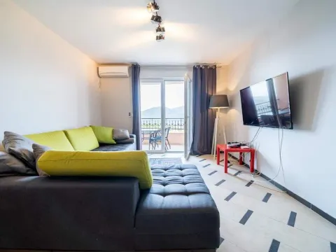 Sale, three bedroom apartment, 90m², Budva, Crna Gora - image 1