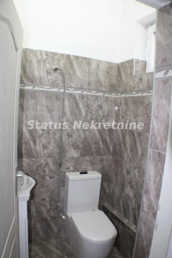 Prodaja, kuća, 225m², Veternik, Novi Sad Sve Podlokacije
