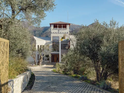 Sale, house, 1400m², Tivat, Crna Gora