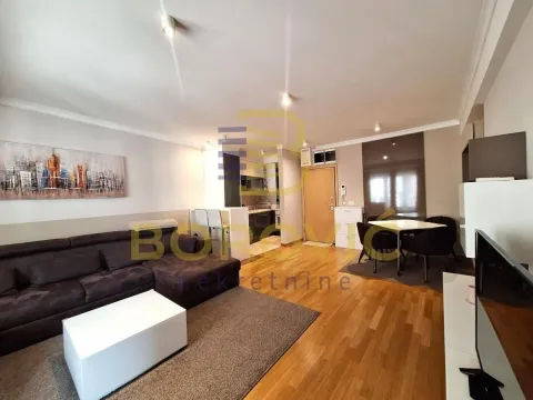 Rent, three bedroom apartment, 74m², Vračar Hram, Vračar Sve Podlokacije - image 4