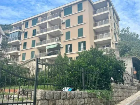 Sale, two bedroom apartment, 69m², Bečići, Budva - image 5
