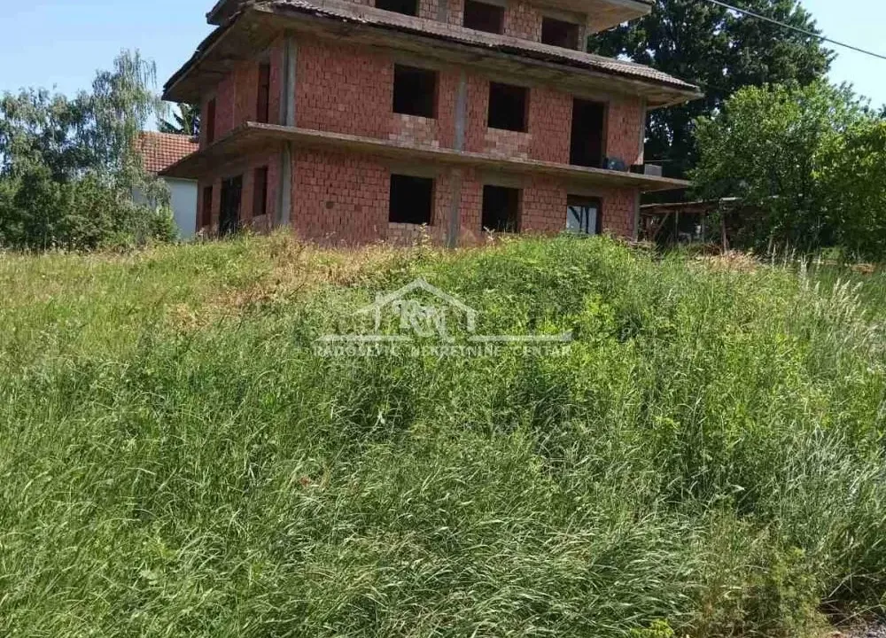 Sale, house, 607m², Lisović, Barajevo