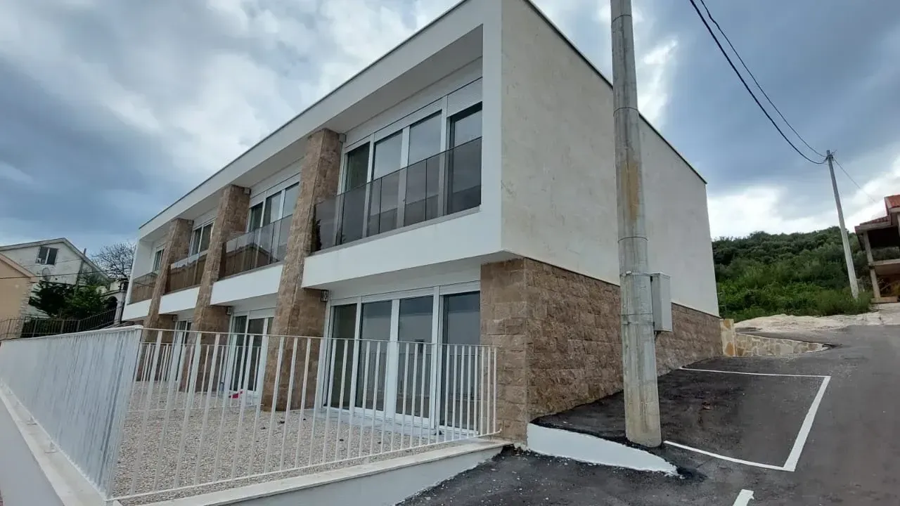 Prodaja, kuća, 90m², Tivat, Crna Gora