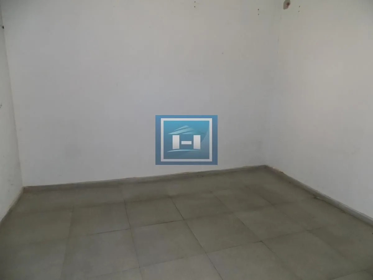 Izdavanje, poslovni prostor, 322m², Paraćin, Srbija