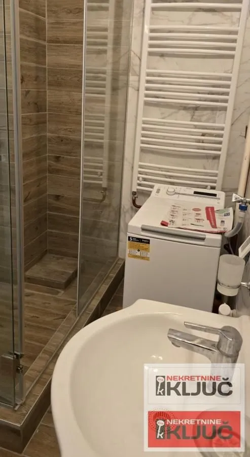 Izdavanje, trosoban stan, 99m², Kej, Novi Sad Sve Podlokacije