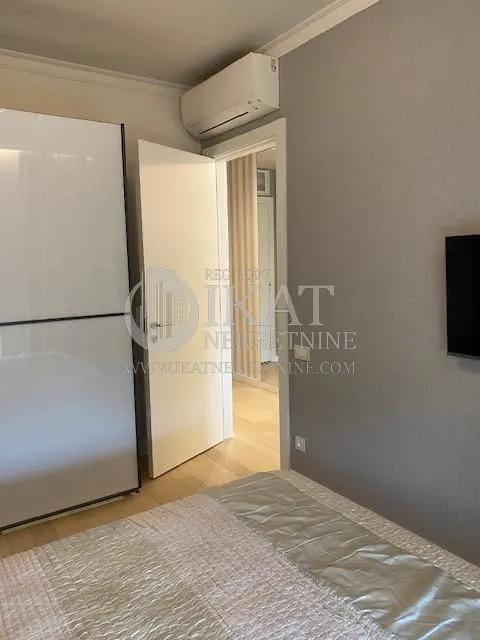 Izdavanje, dvosoban stan, 50m², Novi Beograd Sve Podlokacije, Beograd
