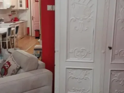 Izdavanje, četvorosoban stan, 120m², Centar, Novi Sad - image 9