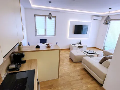 Prodaja, dvosoban stan, 60m², Bečići, Budva - image 4