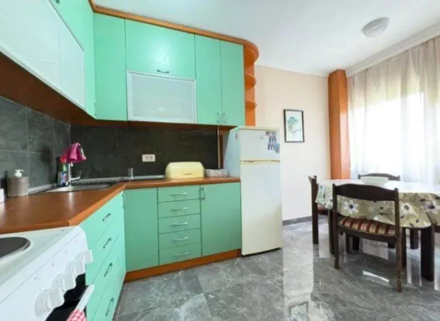 Izdavanje, jednosoban stan, 55m², Blok 5, Podgorica