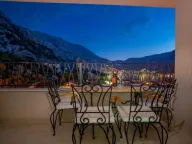 Rent, two bedroom apartment, 70m², Dobrota, Kotor - image 2